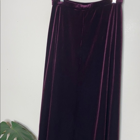 Vintage Tadashi Velvet Skirt - Picture 4 of 7